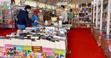 إقبال كبير على معرض الإسكندرية للكتاب.. 4 آلاف زائر فى أول يومين