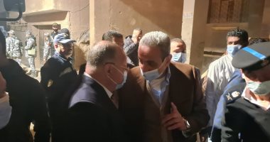 تمركز 18 سيارة حماية مدنية بمحيط انهيار عقار جسر السويس