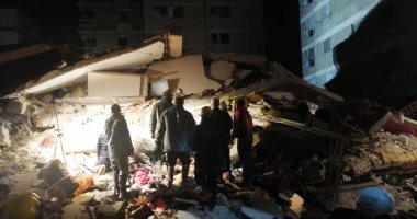 انهيار عقار فى جسر السويس.. والحماية المدنية تواصل عمليات رفع الأنقاض