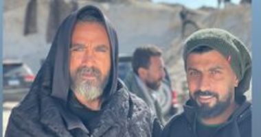 أمير كرارة بـ"الجلابية" × صورة جديدة مع محمد سامى من كواليس مسلسل نسل الأغراب