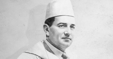 سعيد الشحات يكتب: ذات يوم.. 28 مارس 1956.. الملك محمد الخامس يقلد وفد مصر أرفع الأوسمة.. والمذيع أحمد سعيد رئيس «صوت العرب» يوصيه بالثورة الجزائرية أثناء تقليده بالوسام