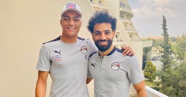 هجوم المنتخب النارى.. مصطفى محمد مع صلاح من معسكر الفراعنة قبل مواجهة جزر القمر