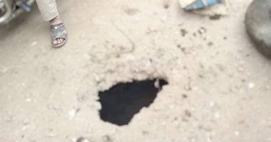 هبوط مفاجئ لخط الصرف الرئيسى بشارع أبو بكر الصديق بمدينة السادات فى المنوفية
