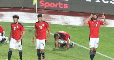 منتخب مصر يهزم جزر القمر برباعية فى ليلة تألق صلاح والننى وشريف.. ألبوم صور