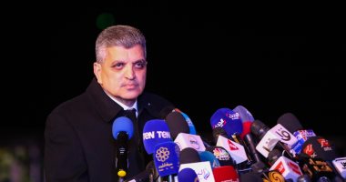 أسامة ربيع: لم يحدث وأغلقنا قناة السويس بسبب الطقس