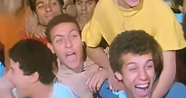شريف منير يستعيد ذكرياته مع علاء عوض ومحسني محيى الدين والراحل وائل.. صورة
