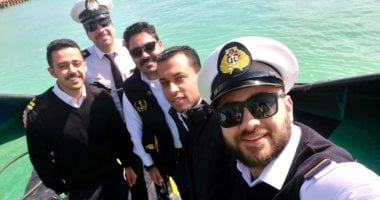 أبطال الملحمة.. تعرف على قادة القاطرات المساهمون فى تحرير السفينة الجانحة