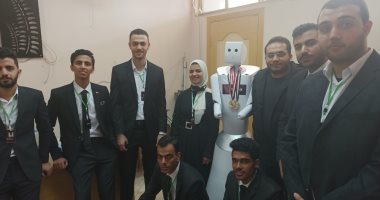8 طلاب بهندسة المنصورة يفوزون بالمركز الأول ببطولة مصر المفتوحة للروبوت.. أعضاء الفريق: يحد من عدوى كوفيد 19 ويتعرف على نسبة السكر دون وغز.. وإصابات الأطباء بـ"كورونا" دفعتنا للتفكير فى تصنيعه