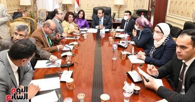 "رياضة النواب" للحكومة: الرئيس يبنى مدن بوقت قياسى وتريدون شهرين لحل مشكلة مركز شباب.. صور