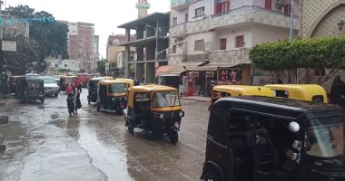 رياح شديدة وأمطار وطوارئ ببوغاز رشيد ووقف حركة الصيد ببحيرة إدكو.. صور
