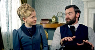 موسم ثانى من سلسلة Miss Scarlet & the Duke بطولة كيت فيليبس