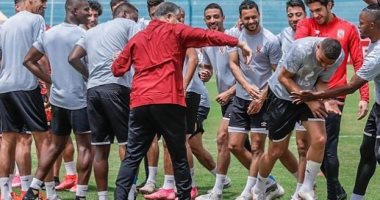 نجوم الأهلي يحتفلون بعيد ميلاد سعد سمير في السودان.. صور