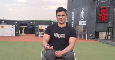 حوّل المحنة لمنحة.. عبدالرحمن فقد قدميه بحادث موتوسيكل فأصبح بطلا فى رفع الأثقال