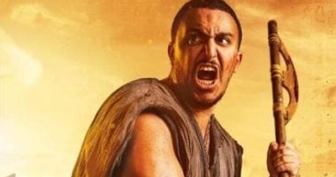 ياسين أحمد السقا بشخصية "شري" على بوستر مسلسل "أحمس"