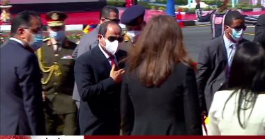 لحظة وصول الرئيس السيسى مقر افتتاح مدينة الدواء فى منطقة الخانكة