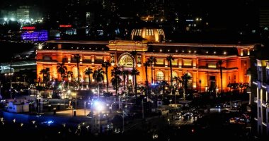 ميدان التحرير يتزين قبل ساعات من انطلاق موكب نقل المومياوات الملكية.. ألبوم صور