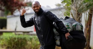 أبرز مشاهد مران الزمالك الأخير بالجزائر.. شيكا وشيفو يحملان الكور "صور"