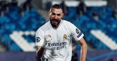 بنزيما يحصد جائزة لاعب الشهر فى الليجا متفوقا على ميسي