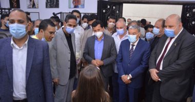 وزير الشباب ومحافظ المنيا يفتتحان أعمال تطوير نادى مغاغة.. صور
