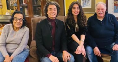 محمد محسن والفخرانى ولميس جابر وهبة مجدى يتابعون فعاليات موكب المومياوات الملكية