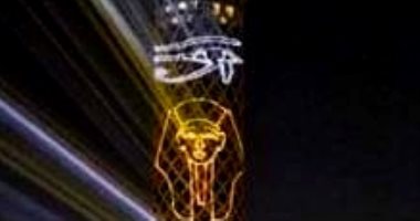 برج القاهرة يتزين بصور ملوك مصر القدماء بالتزامن مع الموكب الذهبى للمومياوات