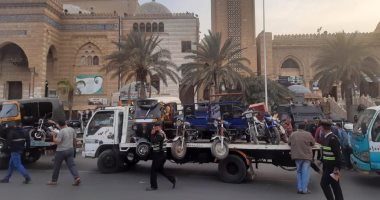 جهاز مدينة 6 أكتوبر يقود حملة لضبط المخالفات ورفع الإشغالات بمنطقة الحصرى