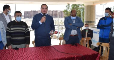رئيس جامعة سوهاج يلتقى طالبات المدينة الجامعية .. التفاصيل