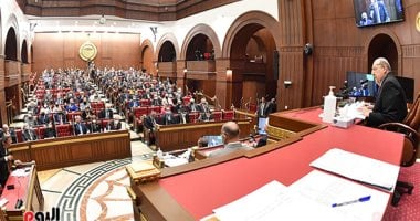 "الشيوخ" يوافق نهائيا على قانون صندوق الوقف الخيرى.. ويؤكد: يعاون الدولة فى تطوير البنية التحتية ونشر الإسلام.. ويوافق على إعفاء أموال عوائده من الضرائب.. ورئيس المجلس يحيل خطة التنمية 21/22 للجنة المالية.. صور
