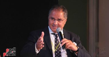 رئيس الشركة المنظمة للموكب الذهبى: الرئيس صاحب اقتراح بداية الحفل بالأطفال وتابع معنا كل التفاصيل.. محمد السعدى: نجهز للمشروع منذ عام و10 آلاف شخص شاركوا بالاحتفالية.. و60 كاميرا نقلت الحدث
