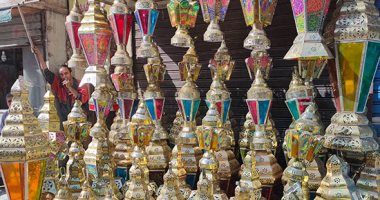 أقدم ورشة تصنيع فوانيس بالشرقية.. السمكرى يروى قصته مع المهنة (فيديو)