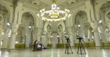 رئاسة الحرمين تجهز منصاتها الدينية لخدمة زوار المسجد الحرام فى رمضان.. صور