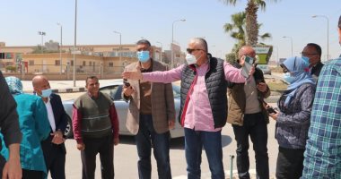 نائب وزير الإسكان يشدد على الإلتزام بالجدول الزمنى لتنفيذ مشروعات الطرق بـ6 أكتوبر 
