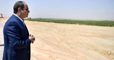 الرئيس السيسى يتفقد "مستقبل مصر" بالصحراء الغربية ويلتقى المستثمرين.. فيديو