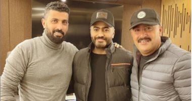 تامر حسنى يغنى تتر "نسل الأغراب".. ومحمد سامى: "وش السعد اللي اكتشفنى"