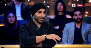 أحمد فهمى لـ سمر يسرى: قعدت فى العمليات 6 ساعات عشان أزرع شعرى