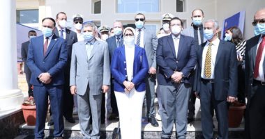 وزيرة الصحة تشهد تطعيم المرشدين بقناة السويس بلقاح كورونا.. زايد: القناة شريان أساسي للتجارة العالمية.. رئيس الهيئة: مليار دولار خسائر إيفر جيفن وتفريغ الصندوق الأسود لمعرفة أسباب جنوحها.. صور وفيديو