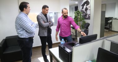 عبد الواحد السيد يزور اليوم السابع ويشيد بتجربة التليفزيون