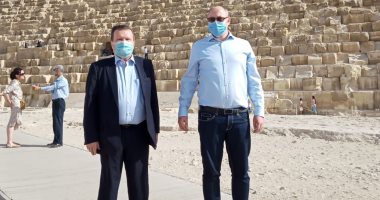 نائب وزير خارجية أوكرانيا يزور الأهرامات بصحبة السفير الأوكرانى بالقاهرة