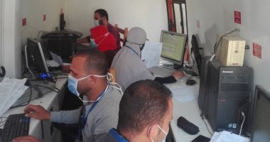 الكشف وتوفير العلاج بالمجان لـ1350 مواطنا فى قافلة ببنى سويف ضمن "حياة كريمة"