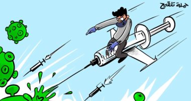 حملة التلقيح ضد كورونا تهدد بقاء الوباء فى كاريكاتير أردنى
