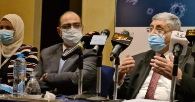مستشار وزير الصحة: جميع متلقى لقاح أسترازينيكا أو سينوفارم لم تحدث لهم مضاعفات