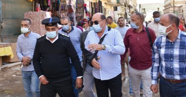 محافظ أسوان: نقل الباعة الجائلين للسويقة الجديدة.. ويؤكد: تضم 90 باكية ومحلا