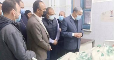 مصرع طفلة وإصابة 4 أشخاص فى حادث تصادم قطار بعربة كارو في المنيا.. صور