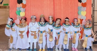 محافظ كفر الشيخ يشيد بمحاكاة المدرسة المصرية اليابانية لموكب الموميات.. صور