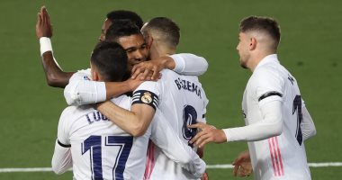 ريال مدريد يحسم الكلاسيكو بثنائية ضد برشلونة ويتصدر الدوري الإسباني.. فيديو