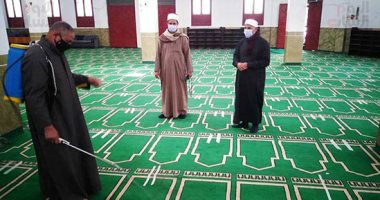 المساجد تتزين لاستقبال شهر رمضان.. مديريات الأوقاف تطلق حملات تعقيم المساجد للحد من انتشار كورونا.. وتؤكد: الالتزام بالتوجيهات أمر حتمى.. الكمامة والمصلى الشخصى والتباعد أبرز التعليمات لاستمرار فتح المساجد..صور