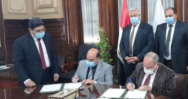 محافظ أسوان يوقع بروتوكول تعاون لتنمية الإنتاج الحيوانى والسمكى والداجن.. صور
