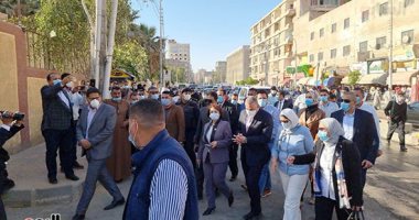 وزيرة الصحة من سوهاج: عاينا الأرض بجوار الحميات لتكون مستشفى عاما كبيرا..صور