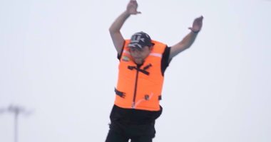 محمد هنيدي ساخرًا: عاوز مصمم جرافيك يحولنى لـ سوبر مان