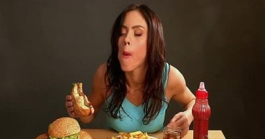 6 أبراج بتعشق الأكل.. الميزان ملك أكلات نص الليل والحمل يحب التجربة